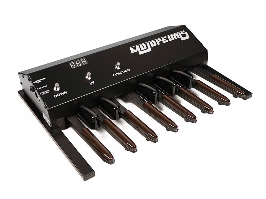 Crumar Mojo Pedals angle